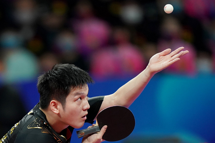 足球比赛中 足球比赛中